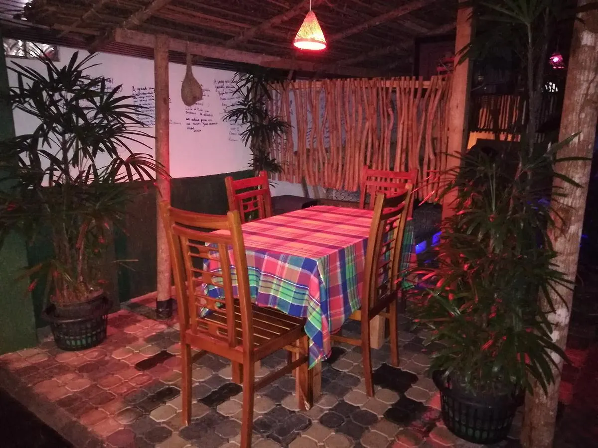 N. S. Villa Negombo 0*,
